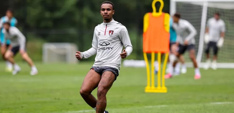 Player training at pitch with training mannequins