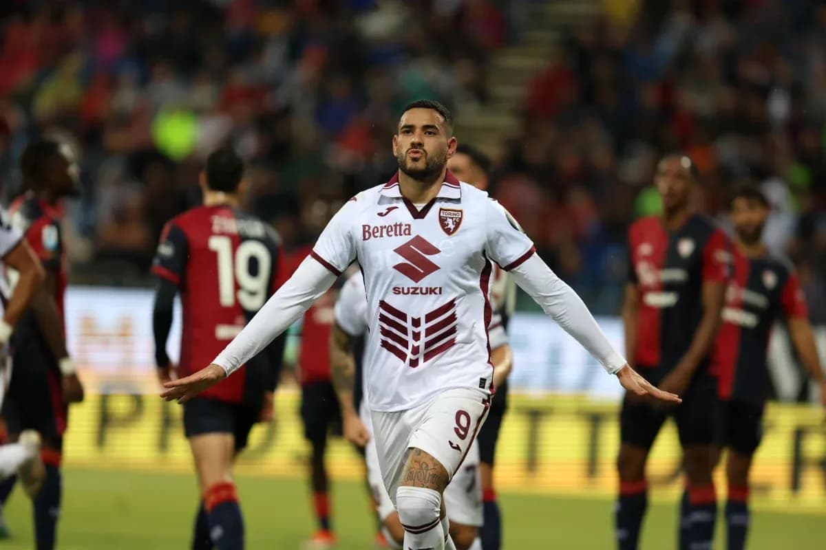 Torino player celebrating a goal against Cagliari
