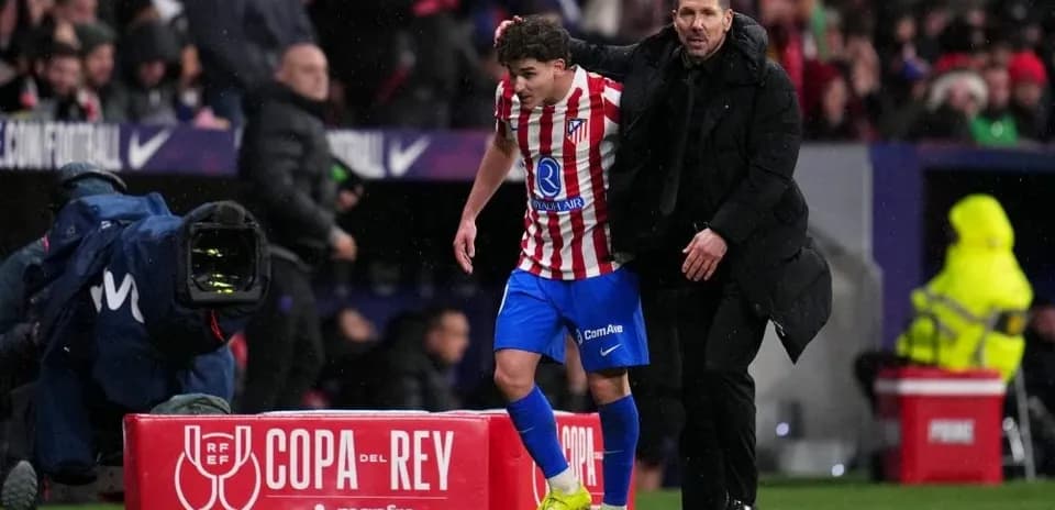 Player substituted with coach during Copa del Rey match