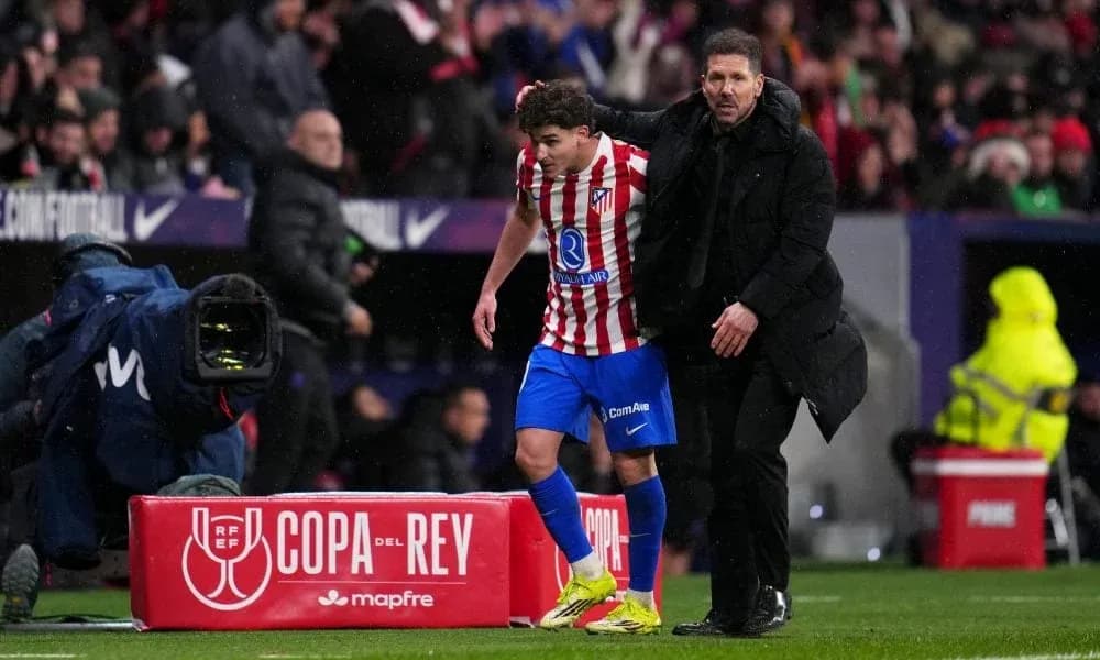 Player substituted with coach during Copa del Rey match