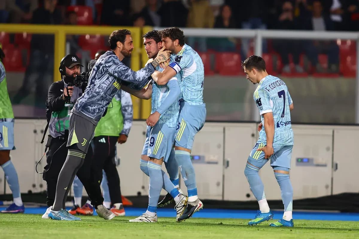 Juventus players celebrating during Serie A match