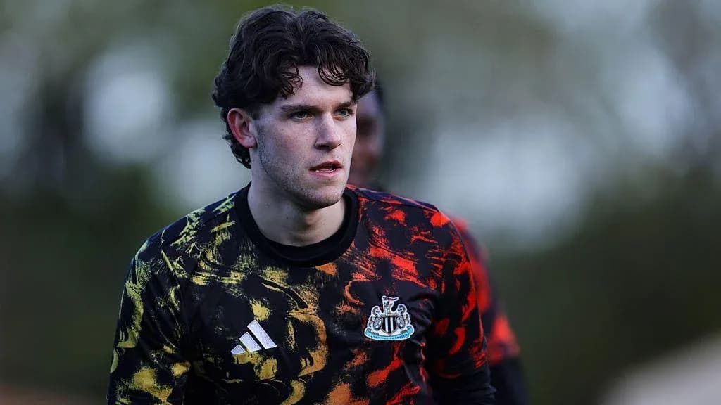 Goalkeeper in training with Newcastle United jersey