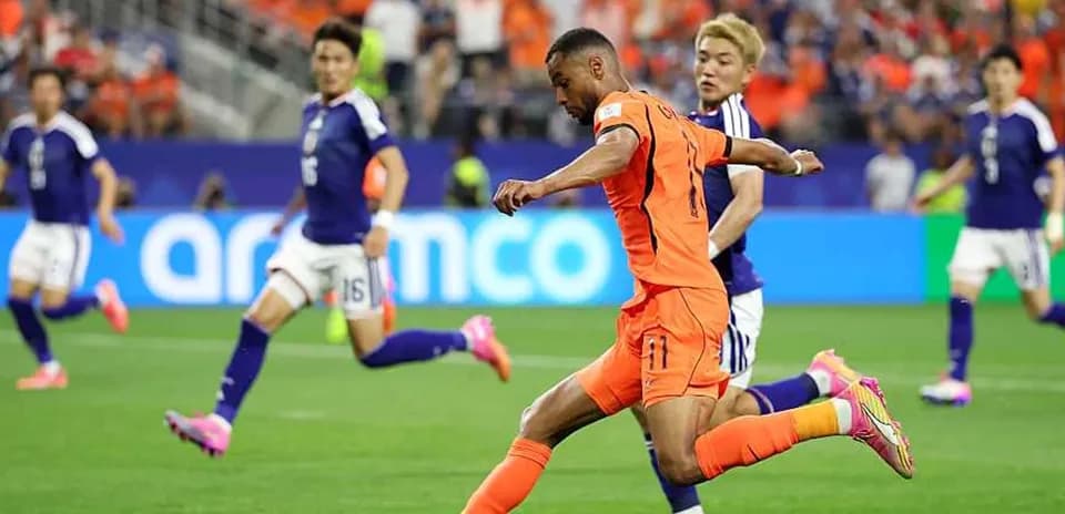 Player kicking the ball during Netherlands vs Japan
