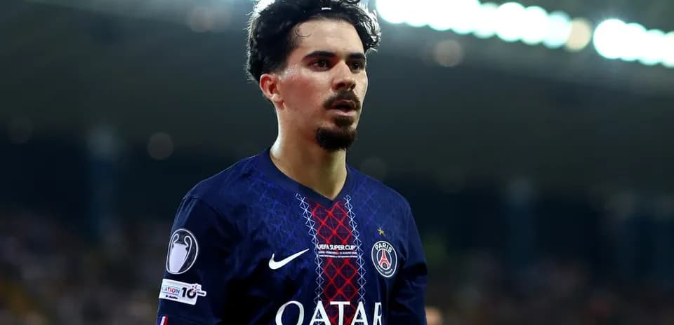 Player in Paris Saint-Germain jersey during match