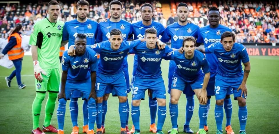 Getafe players posing for team photo