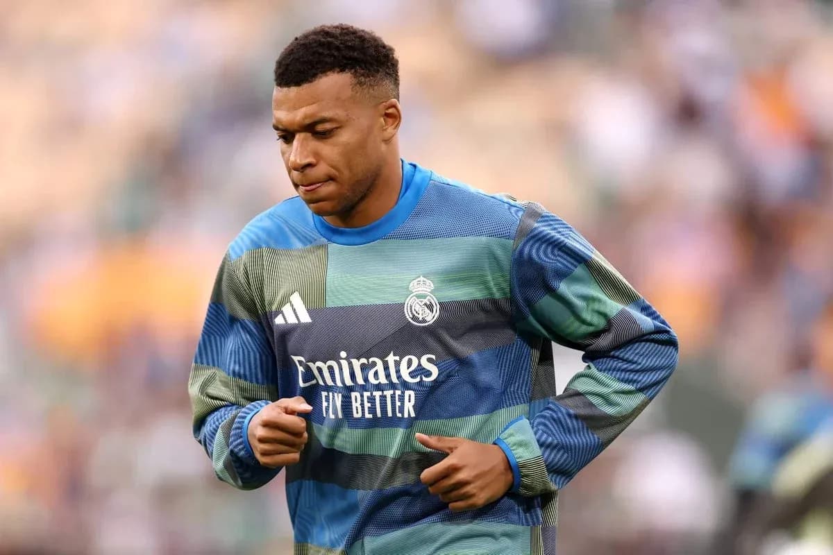 Player warming up in Real Madrid training kit