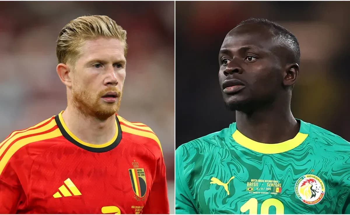 Kevin De Bruyne and Sadio Mané during match