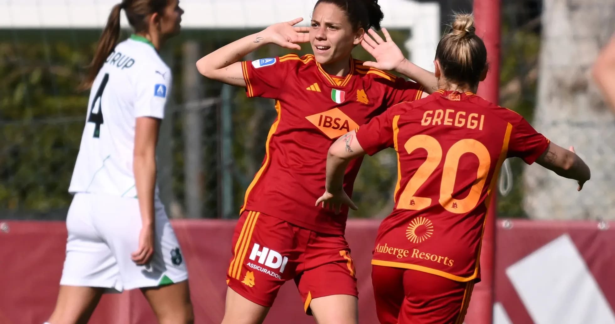 Sassuolo W vs Roma W match celebration