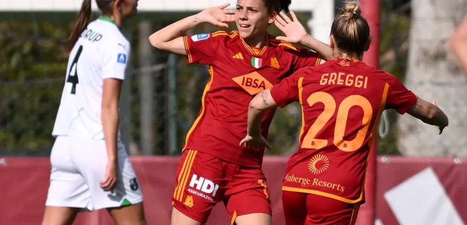 Sassuolo W vs Roma W match celebration