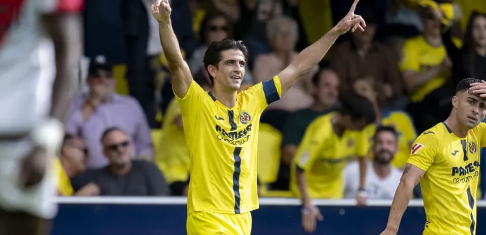 Villarreal player celebrating a goal during match
