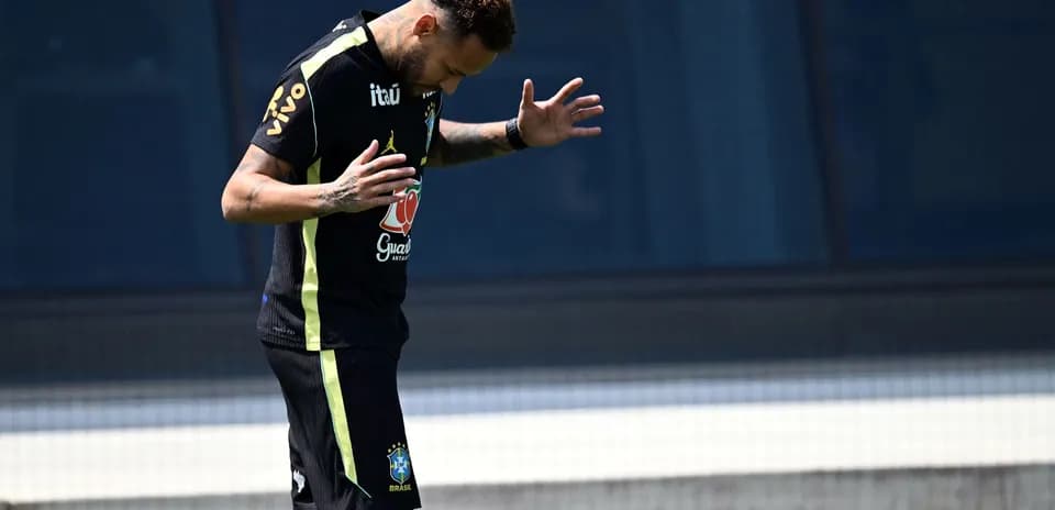 Player training during Brazil national team session