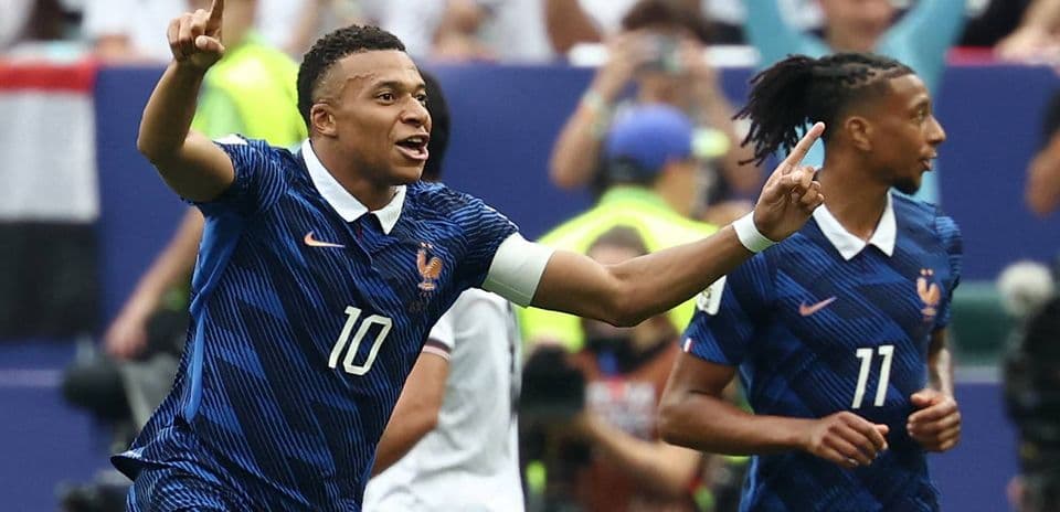 France Dominates Iraq as Mbappé Nears World Cup Scoring Record