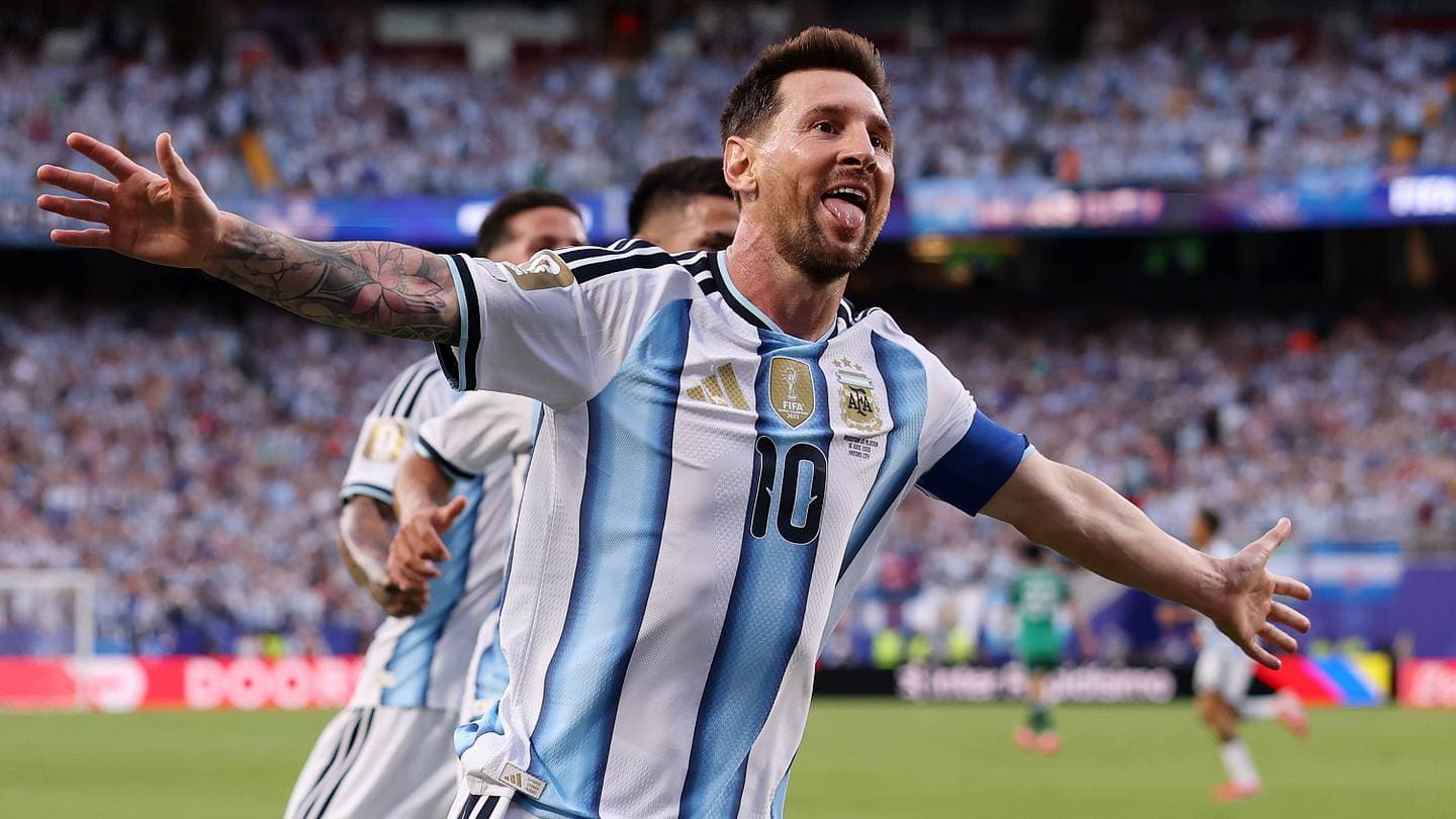 Argentina Player Ratings vs Algeria: Messi Sets World Cup Record with Stunning Hat-Trick Argentina Player Ratings vs Algeria: Messi Sets World Cup Record with Stunning Hat-Trick